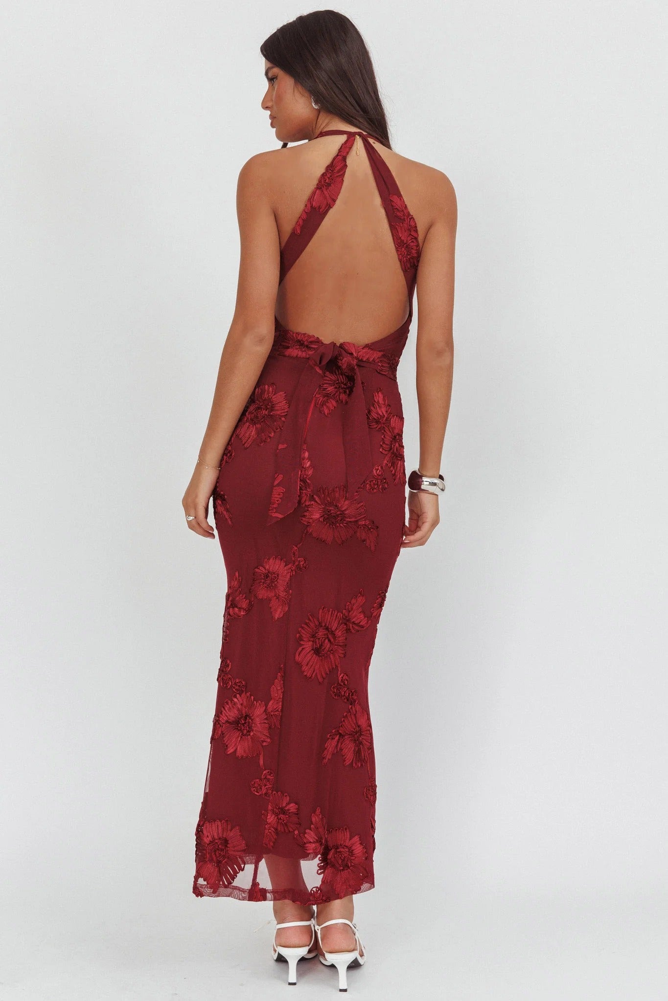 Cipriana maxikjole – mesh-eleganse